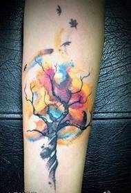 Bonic patró de tatuatge arbre gran pintat