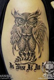 Sleepy Owl Pattern di tatuaggi
