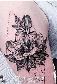 Simple big prick floral tattoo pattern