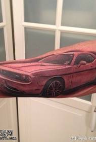 Реални реалистични узорак тетоважа аутомобила