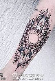 Modello classico di tatuaggio alla vaniglia atmosferico
