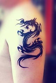 Tatuaje de dragón de tótem de pantorrilla de pierna