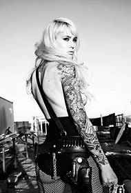 tattoo ຄວາມງາມບຸກຄະລິກທີ່ເຢັນ
