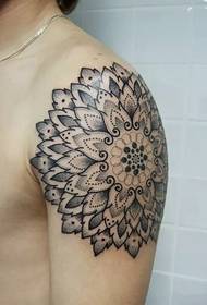 Condividi un bel tatuaggio totem mandala