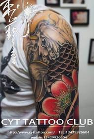 Tatuaggio di pesci di tatuaggio di bracciu