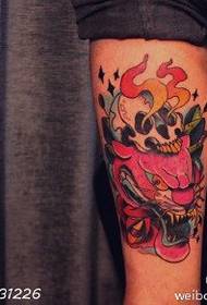 Geschilderd horror schedel tattoo patroon