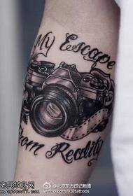 Realistični trodimenzionalni uzorak tetovaža fotoaparata