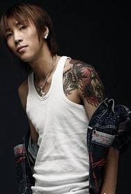 Chen Xu nortasuna tatuaje nagusia