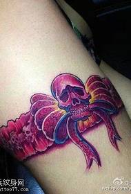 Bellissimo modello di tatuaggio a fascia da braccio