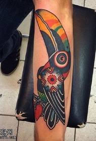 Modello di tatuaggio corvo graffiti dipinto