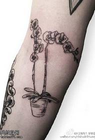 pragtige blomme tattoo patroon