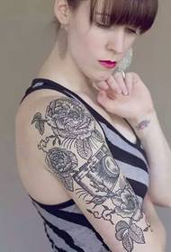 Congelerà la memoria, la personalità, la fotocamera del braccio, il tatuaggio