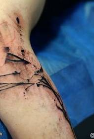 Modello di tatuaggio fiore inchiostro papavero