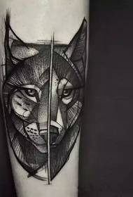 Tatuaggio nero seducente