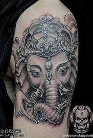 智慧神聖的大象鼻子紋身圖案