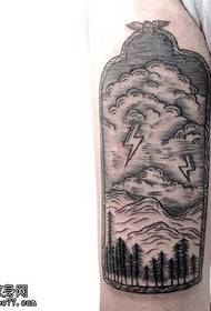 Sineeske styl donkere wolk bliksem tattoo patroan