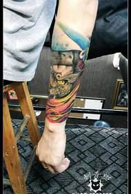 Исклучителна шема на тетоважа на Праjна