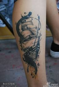 Patrón de tatuaxe en veleiro de tinta