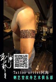 tattoo ແຂນແຂນແບບ totem ແບບຄລາສສິກ