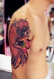 Tatuaggio di seppia color spalla