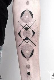 Whakawhiwhaka taimana tattoo pattern a tattoo