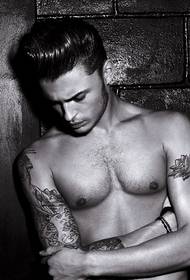 Conxunto de tatuaje Harvey Newton Haydon modelo masculino europeo e americano