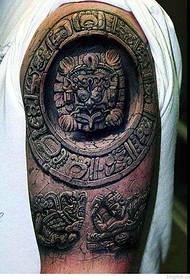 Tatuaje gravado no brazo