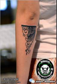 Modello tatuaggio classico pesce rosso in stile cinese