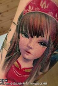 Симпатичная милая девушка татуировки