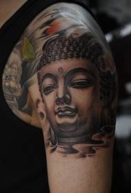 Tatuaje de cabeza de buda en brazo tridimensional