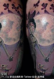 Incredibile modello di tatuaggio sposa zombi