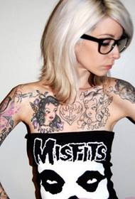 No mundo das tatuagens de meninas da moda européias e americanas