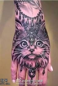 Padrão de tatuagem de gato bonito clássico
