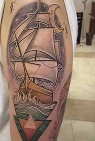 Tatuatu di vela nantu à u bracciu