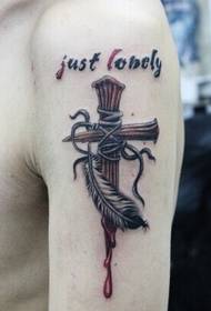 Tattoo shumë kryq shumë elegant në krah