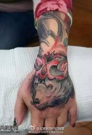 Klasikinis gražiai atrodančių gyvūnų tatuiruočių tatuiruotės modelis