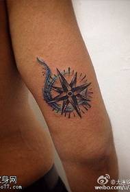 Motivo tatuaggio stella anice personalità semplice