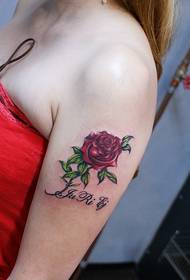 Tatuatge de rosa de braç