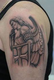 Ang tattoo ng European arm at European angel