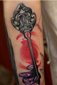 Рекомендуемая картина татуировки с ключом от руки