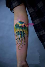 水藍色水母個性手臂紋身