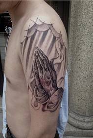 Gebetshand-Tätowierungsbild der männlichen Armpersönlichkeit der Mode schwarzes graues