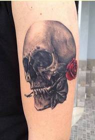 Fashion arm personality skull rose tattoo pattern picture