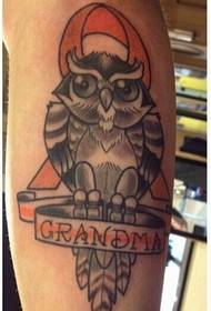 Gambar pola tato lengan burung hantu