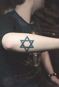 Picha ya mtindo wa tattoo wa pentagram