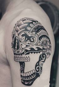 Kreatív totem koponya kar tetoválás kép