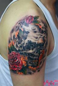 Fotos de tatuajes de brazo creativo de calavera rosa europea y americana