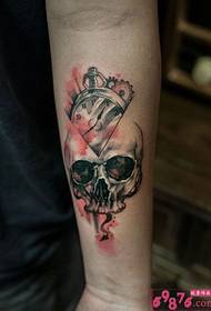 Kreatív koponya óra kar tetoválás képekkel