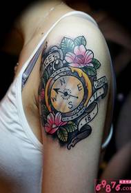 Λουλούδι και τσέπη ρολόι δημιουργική εικόνα τατουάζ βραχίονα