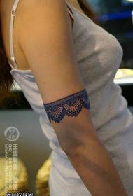 Mėlynas gražus nėrinių tatuiruotės modelis